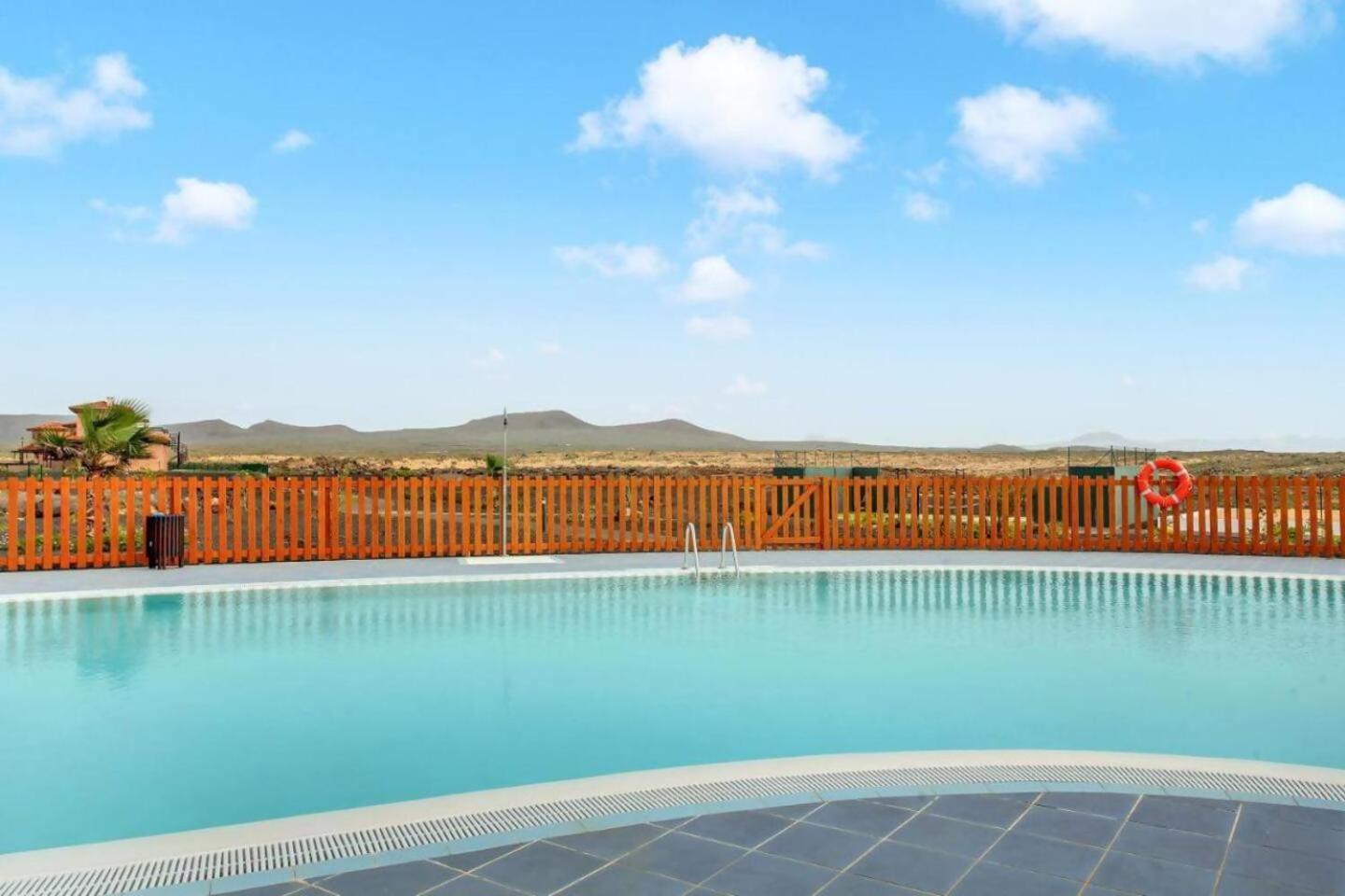 Villa Majanicho Con Piscina Лахарес Экстерьер фото
